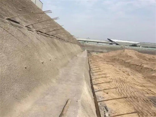塔什库尔干河道边坡加固